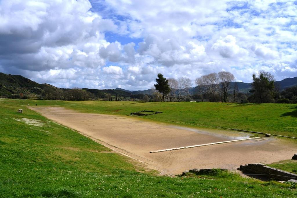 Stadium Ancient Olympia Exteriör bild